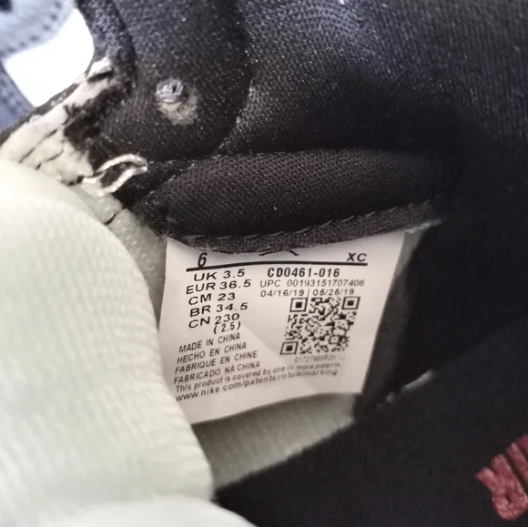 Jordan 1 Retro High Satin Black Toe 2019 Women's Size 6 - Picture 14 of 15